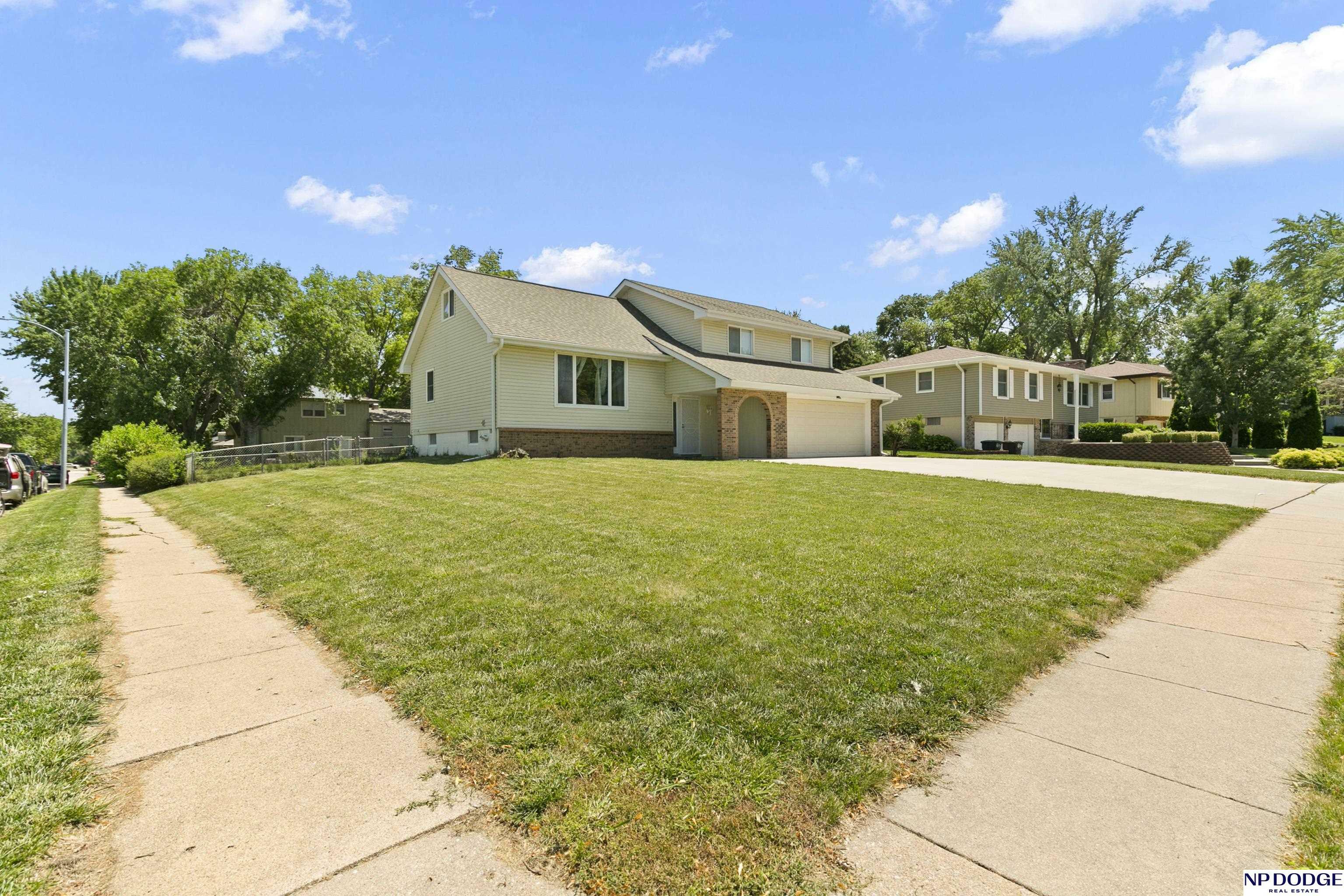 Property Photo: 5147 N 116 Street NE 68164