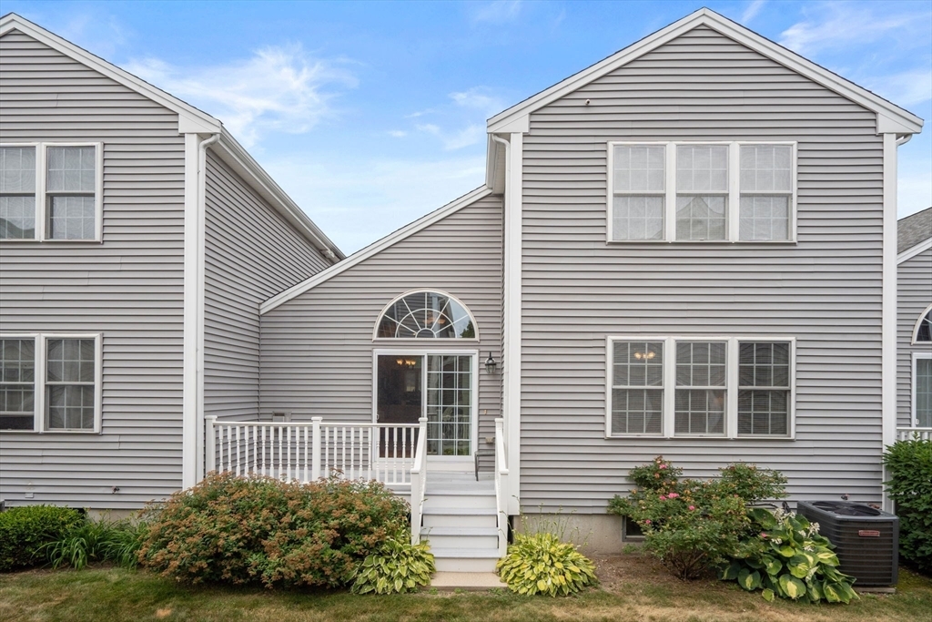 Property Photo:  905 Village Ln 905  MA 02019 