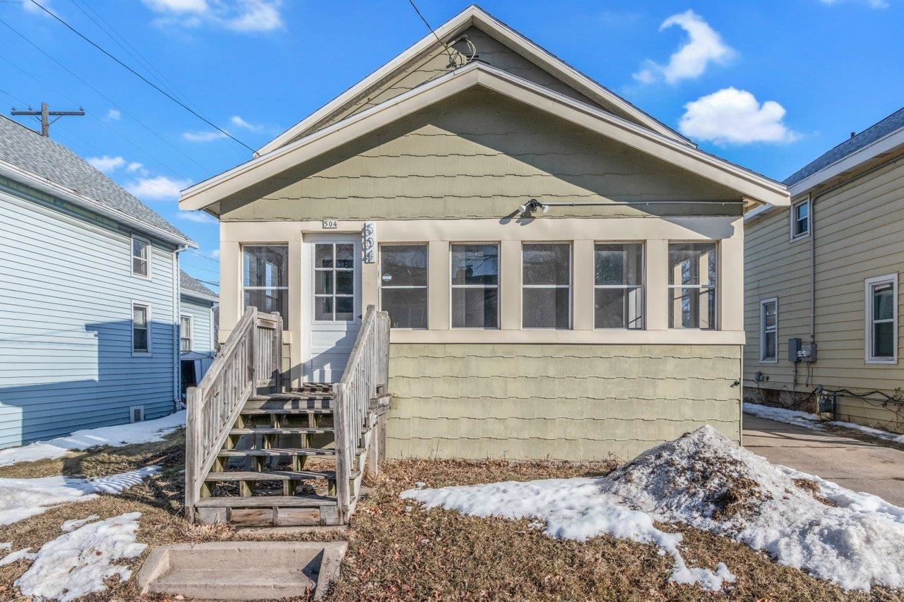 504 Ceape Avenue  Oshkosh WI 54901 photo
