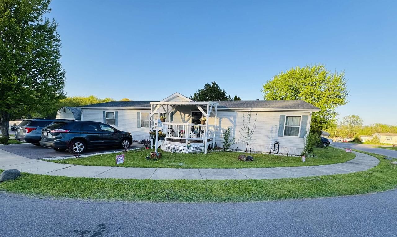 Property Photo: 904 Moore Street 471 WI 53913