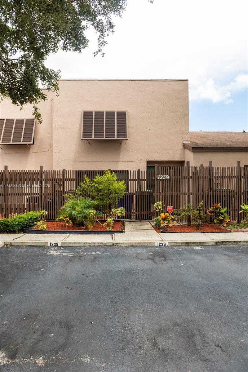 Property Photo: 1239 NW 122nd Ter FL 33026