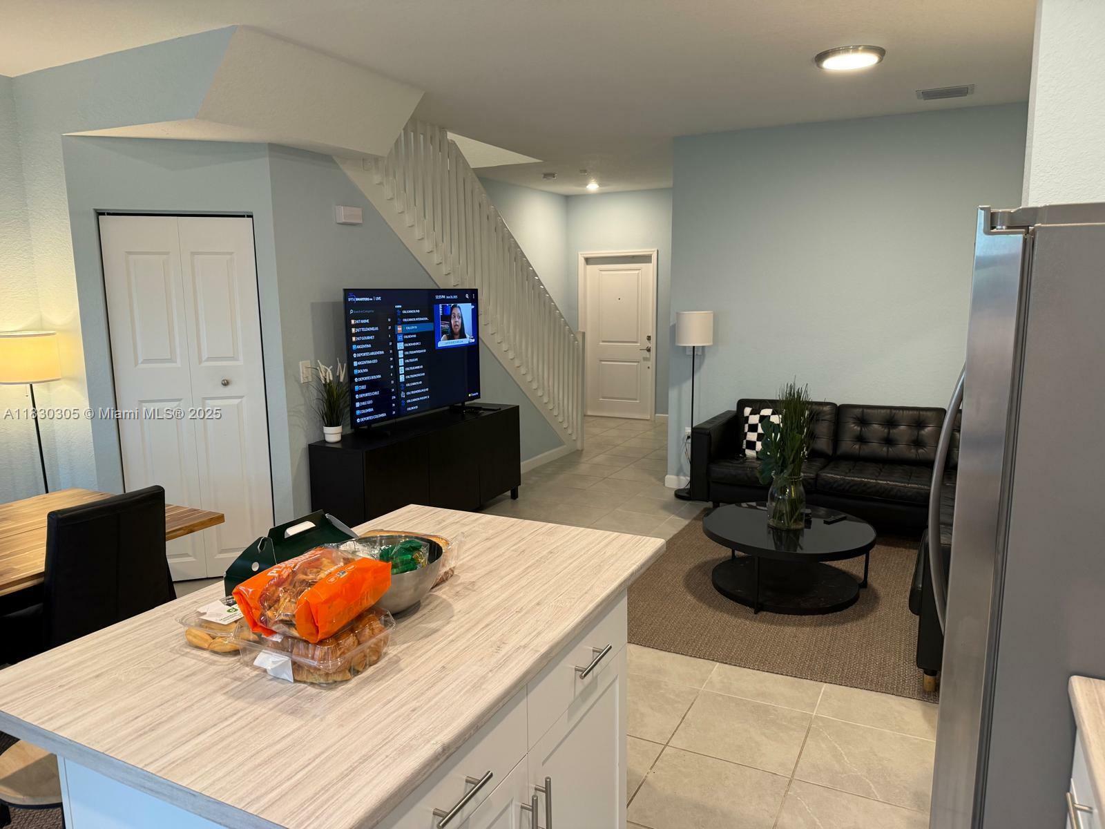 Property Photo: 887 NE 211th St FL 33179
