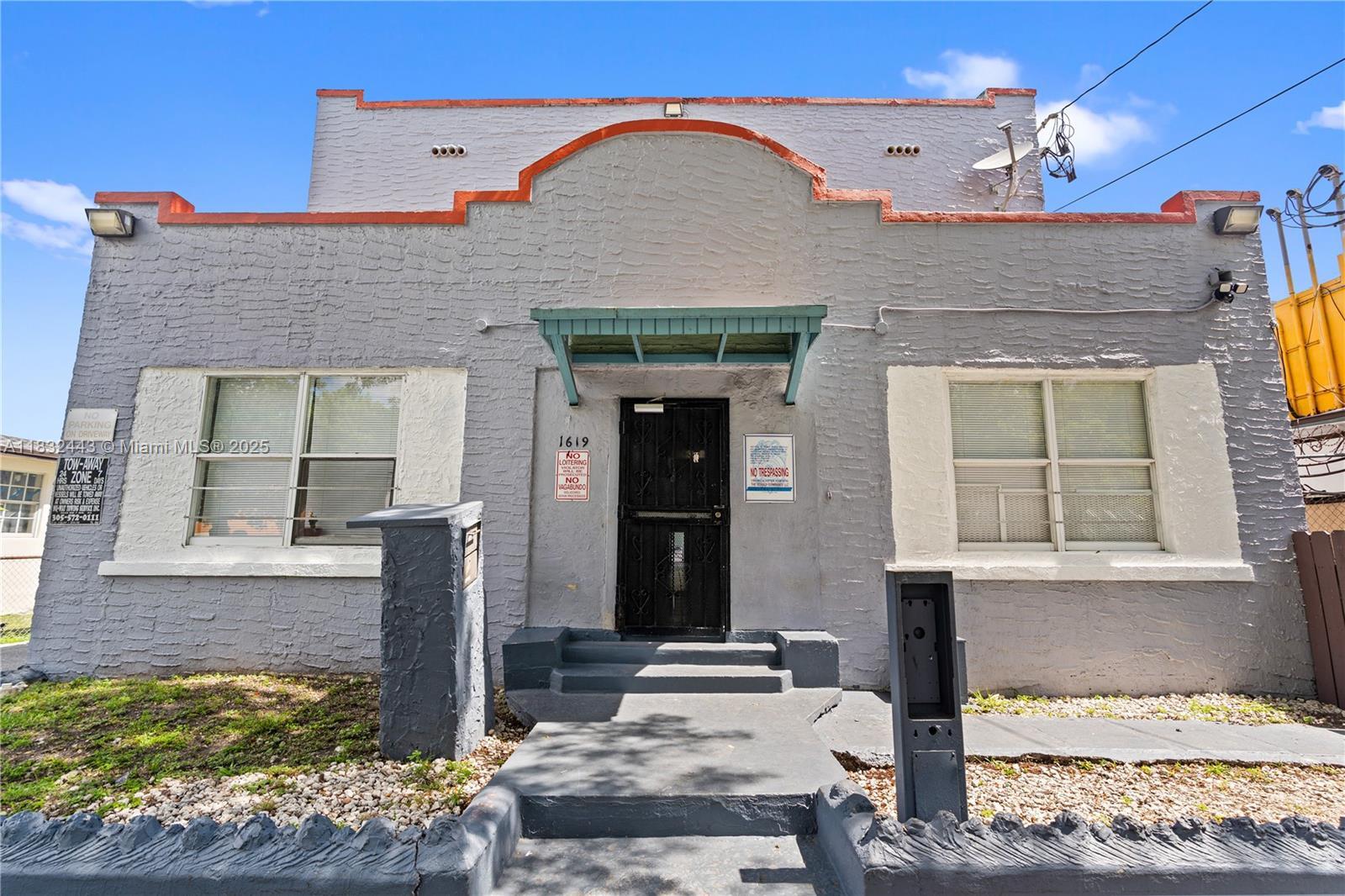Property Photo:  1619 SW 2nd St  FL 33135 