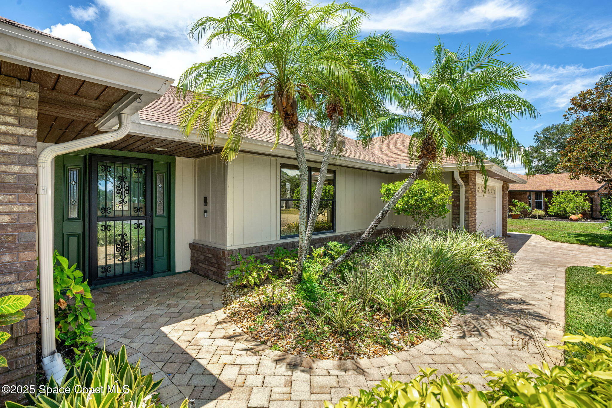 Property Photo: 1301 Amelia Place FL 32940