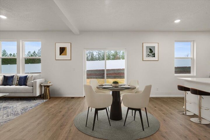 Property Photo:  704 E 4th St  WA 99006 