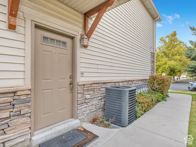 Property Photo: 1401 W Stone Dr S UT 84088
