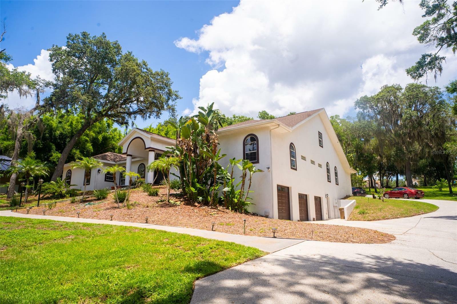 Property Photo:  16400 Lakeshore Drive  FL 34715 