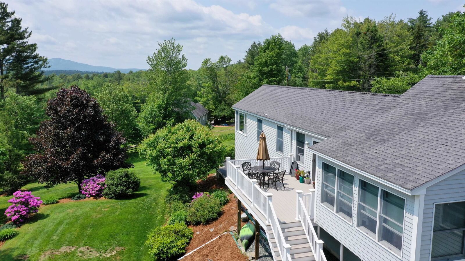 Property Photo:  85 Farwell Lane  NH 03257 