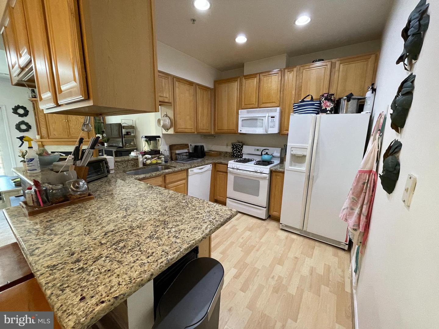 Property Photo: 2931 Deer Hollow Way 106 VA 22031