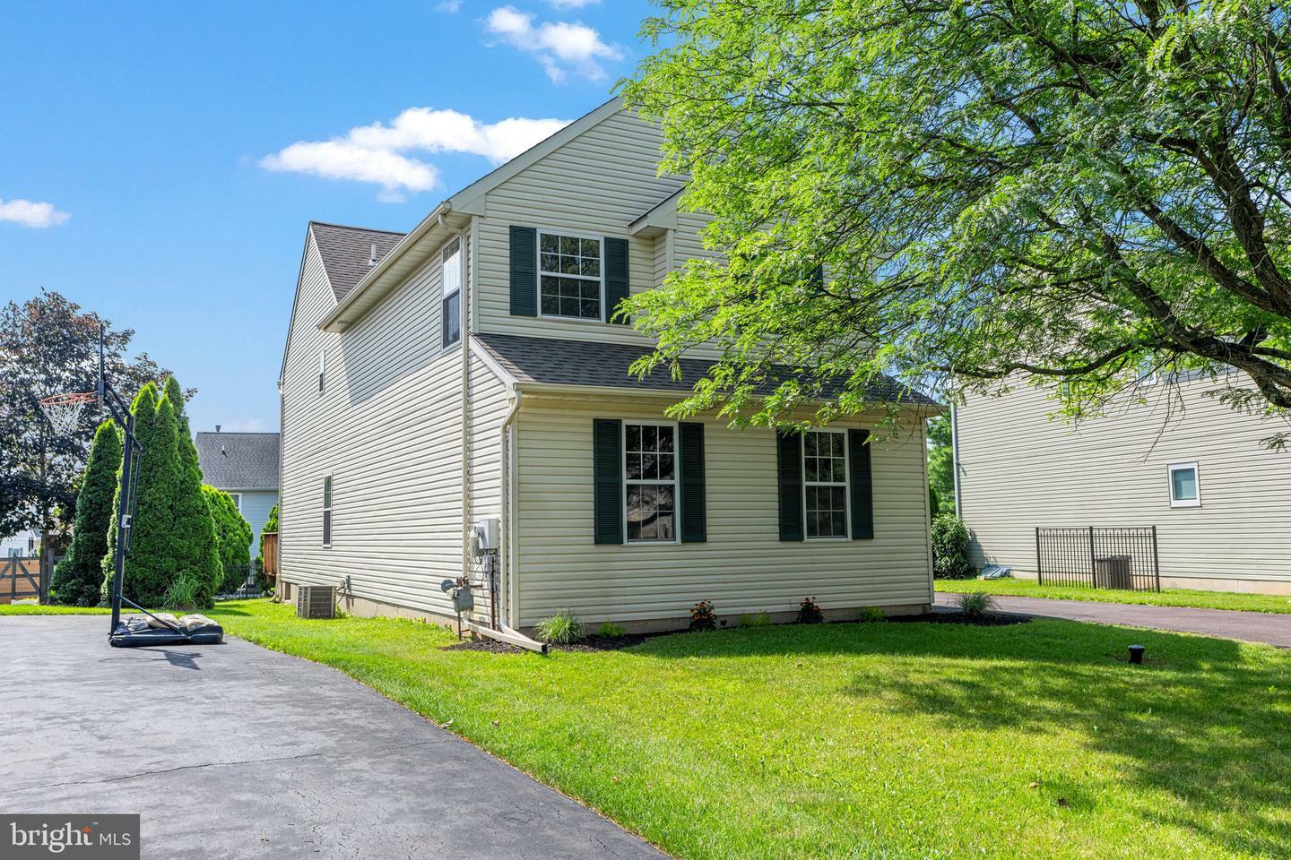 Property Photo:  272 Park Avenue  PA 19438 