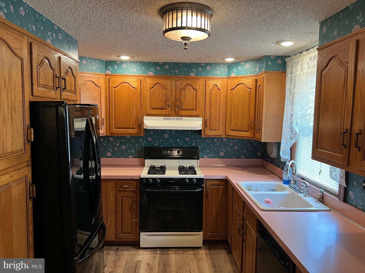 Property Photo:  12040 Farwell Road  PA 19154 