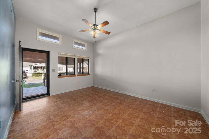 Property Photo: 94 Market Street NC 28751