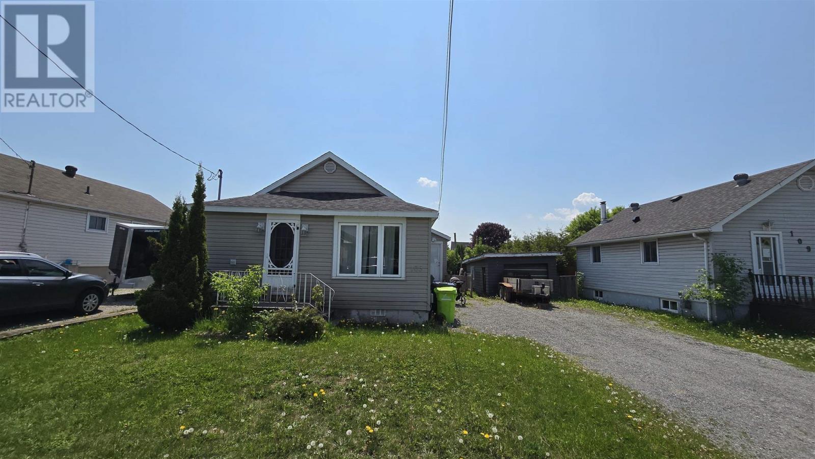 Property Photo:  105 Victor Emmanuel Ave  ON P6C 2B3 