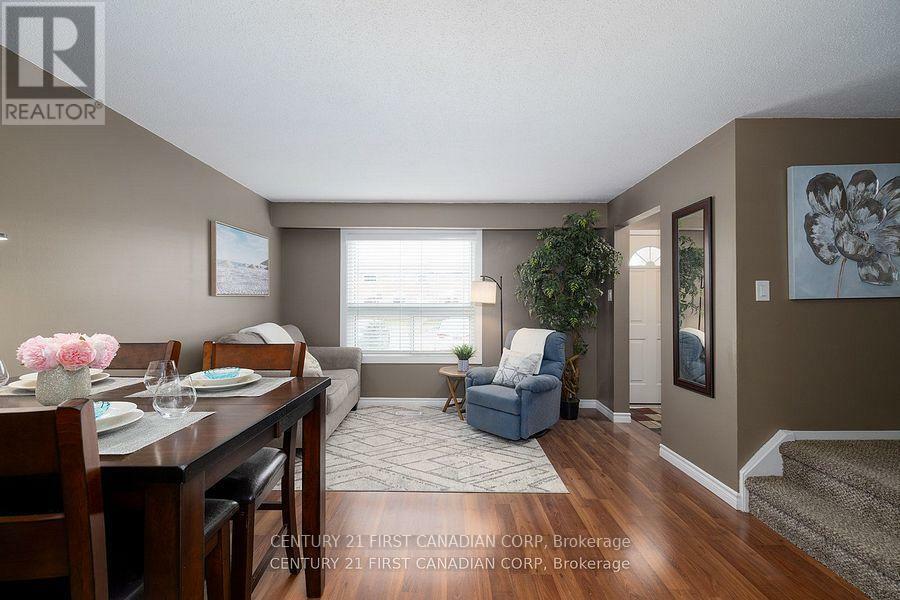 Property Photo:  40 Tiffany Drive 82  ON N5V 3N3 