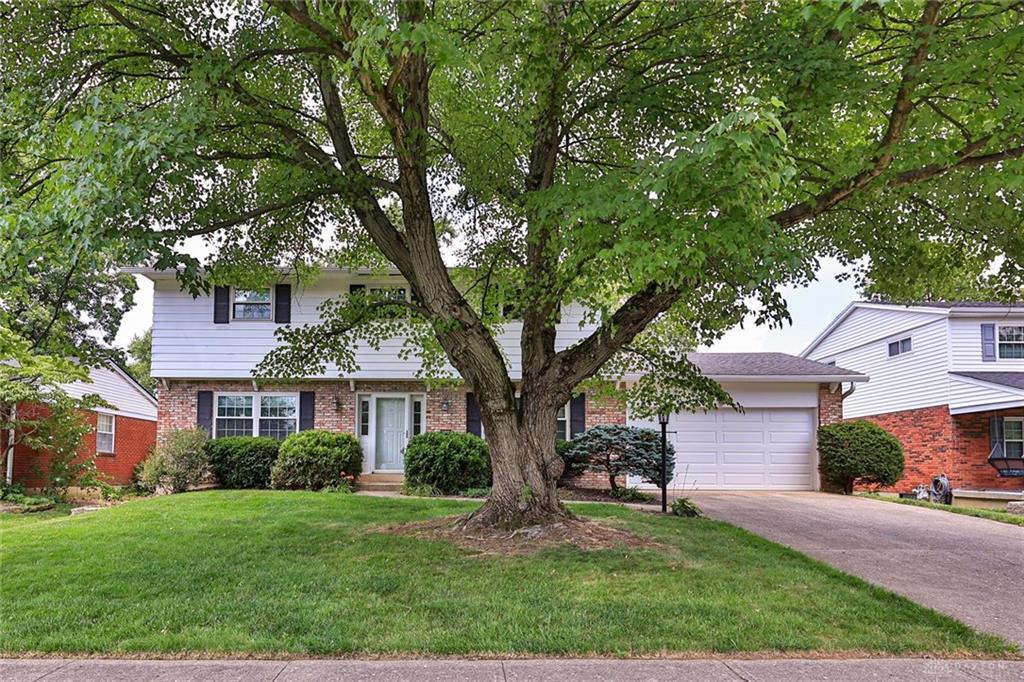 Property Photo: 8536 Summitridge Drive OH 45255