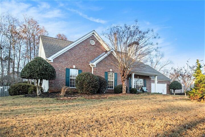 Property Photo:  1203 Vintage Way  GA 30548 