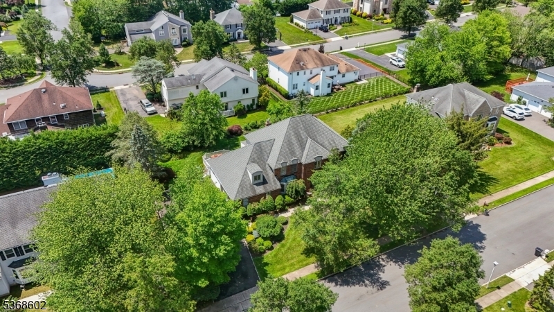 Property Photo: 41 Silver Spring Ct NJ 07936