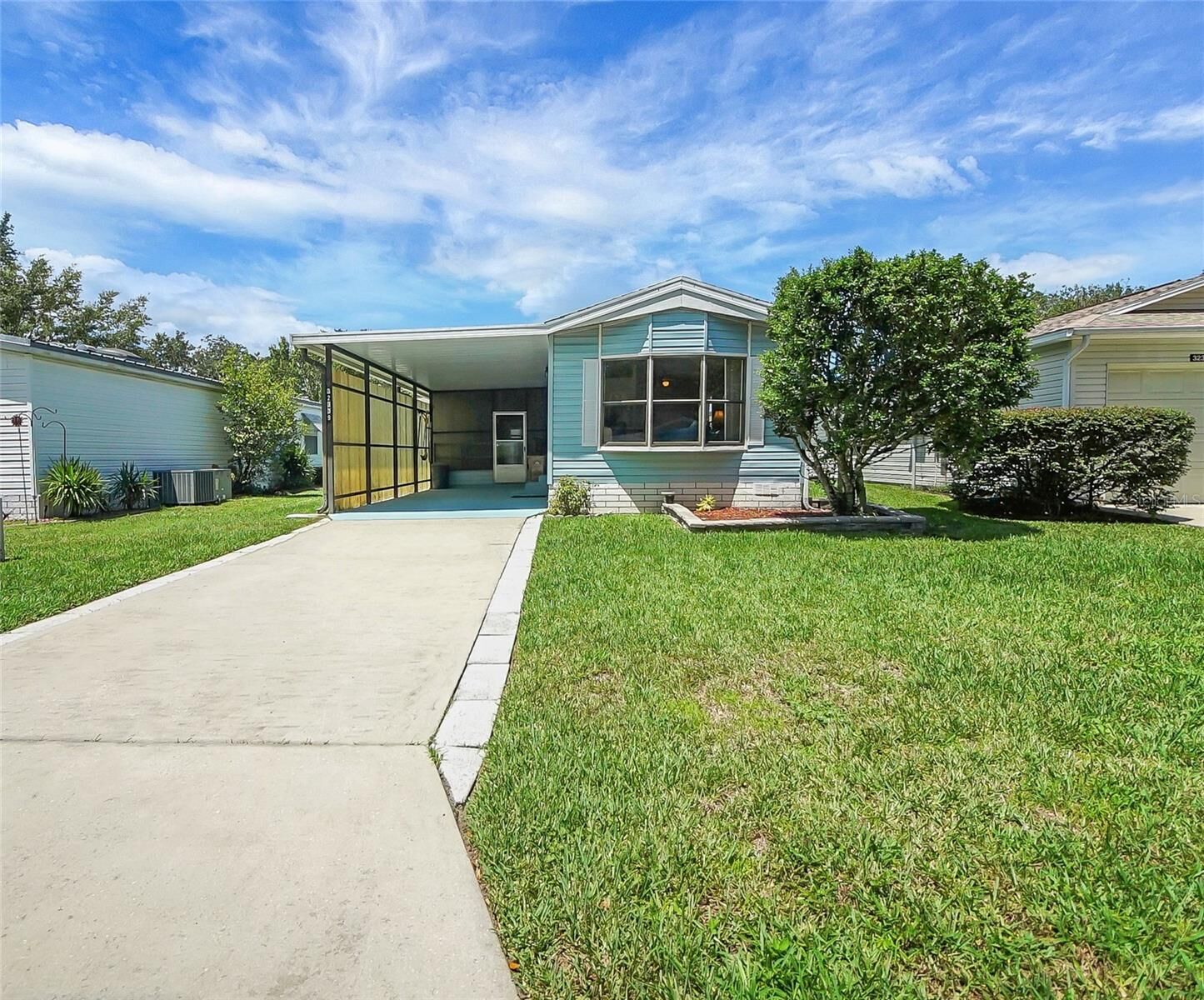 Property Photo: 32339 Oak Park Drive FL 34748
