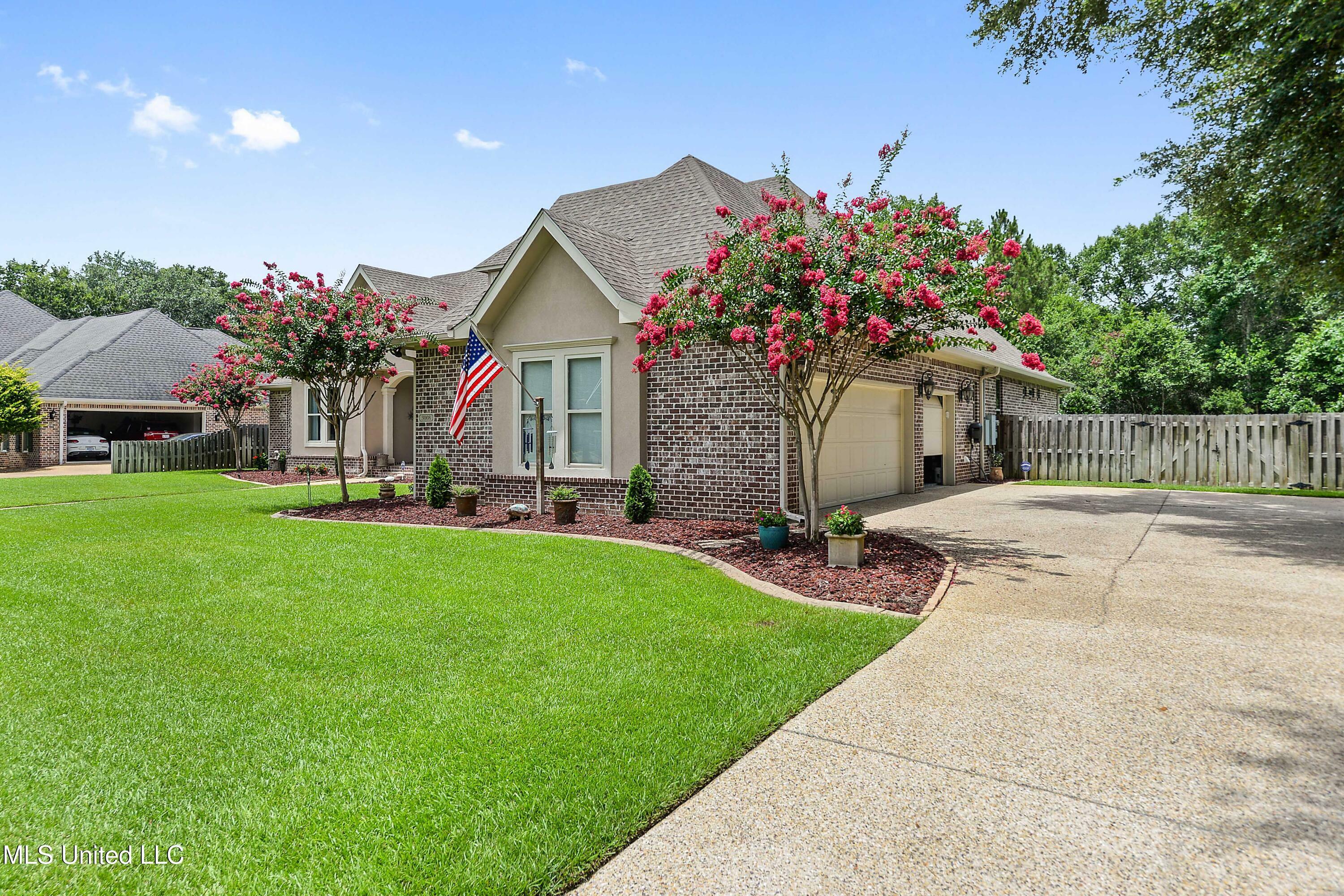 Property Photo: 3008 Oakleigh Circle MS 39564