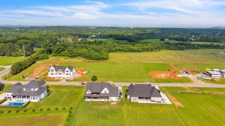 Property Photo: 3372 Eslin Ct TN 37130