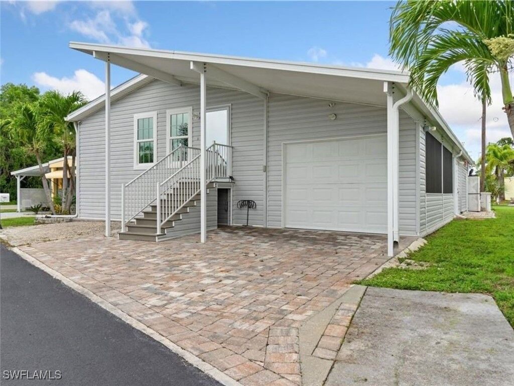 Property Photo:  113 Willow Lane 21  FL 34114 