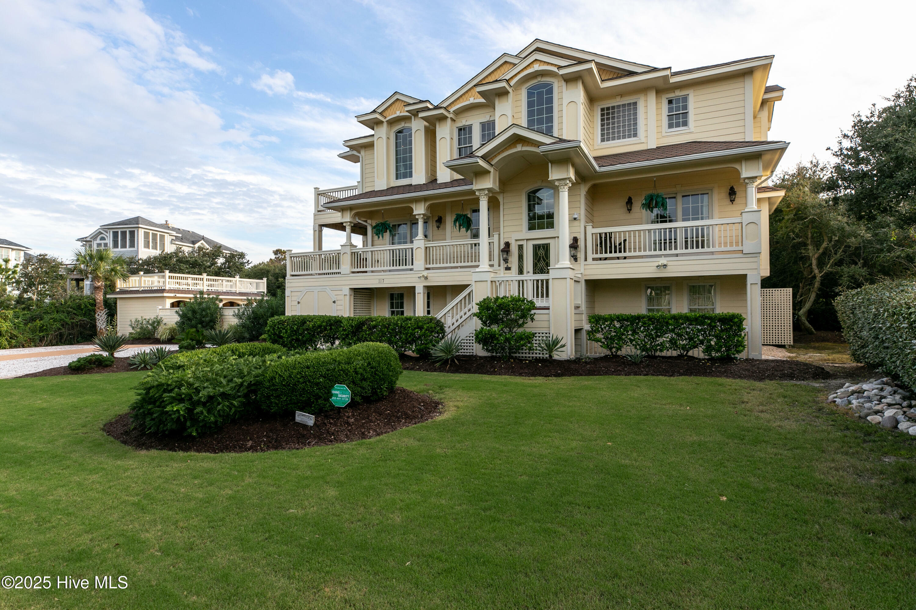 Property Photo:  117 Charles Jenkins Lane E  NC 27949 