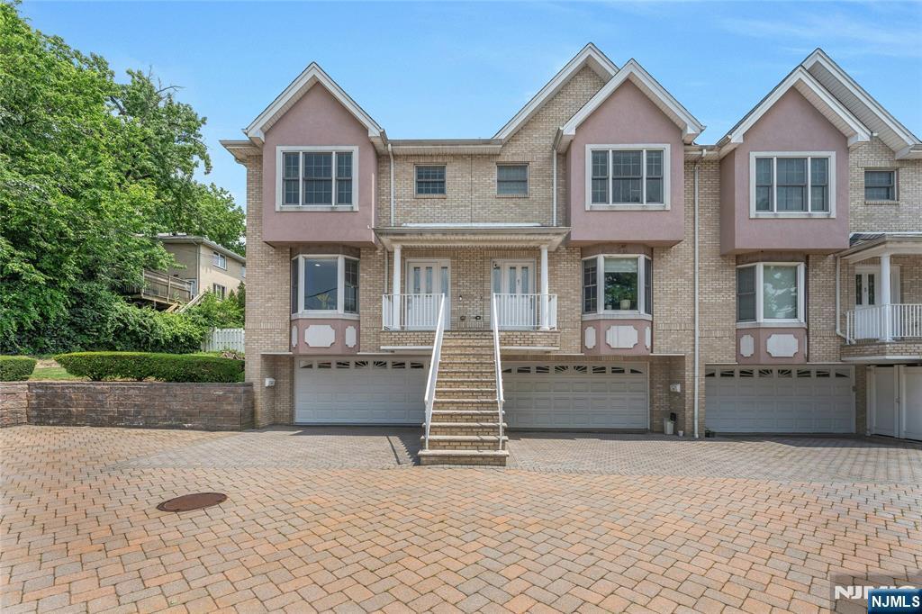 Property Photo: 425 West Street Unit D NJ 07024