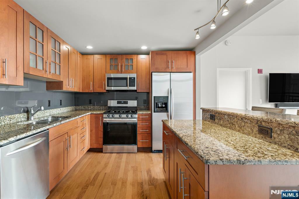 1025 Maxwell Lane 1209  Hoboken NJ 07030 photo