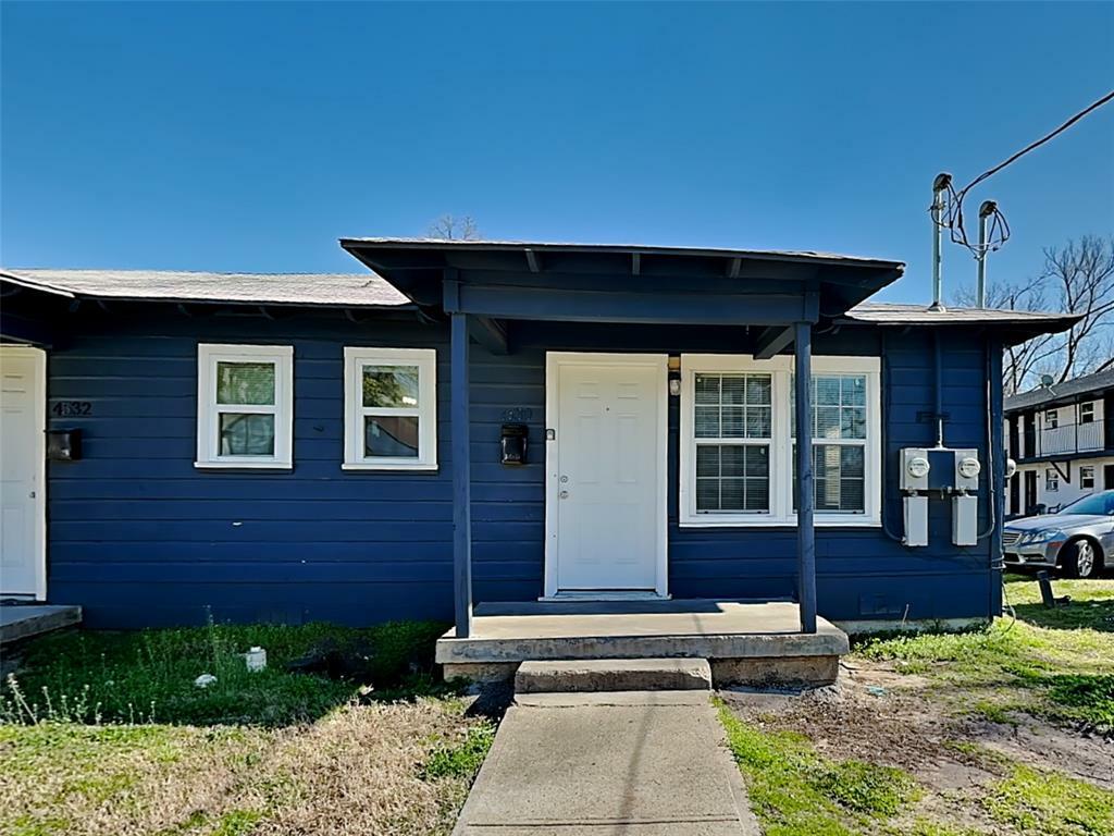 Property Photo:  