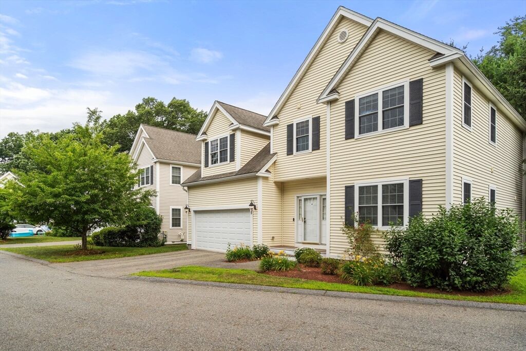 Property Photo:  5 Equestrian 5  MA 01824 