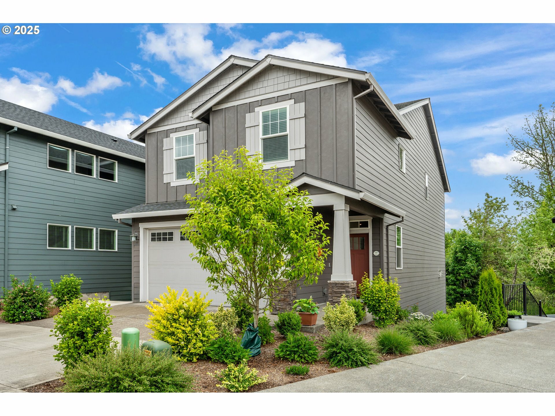 Property Photo: 1959 S Heather Ct OR 97113