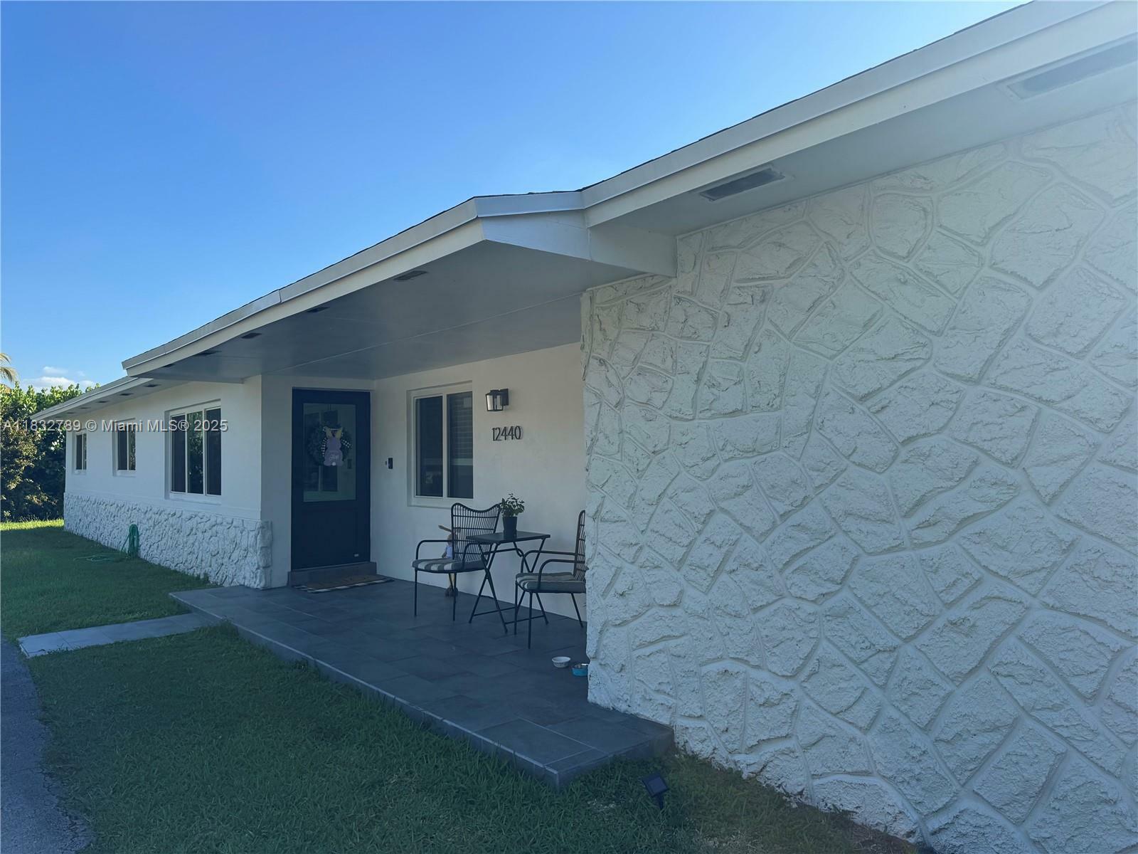 Property Photo:  12440 SW 107th Ave  FL 33176 