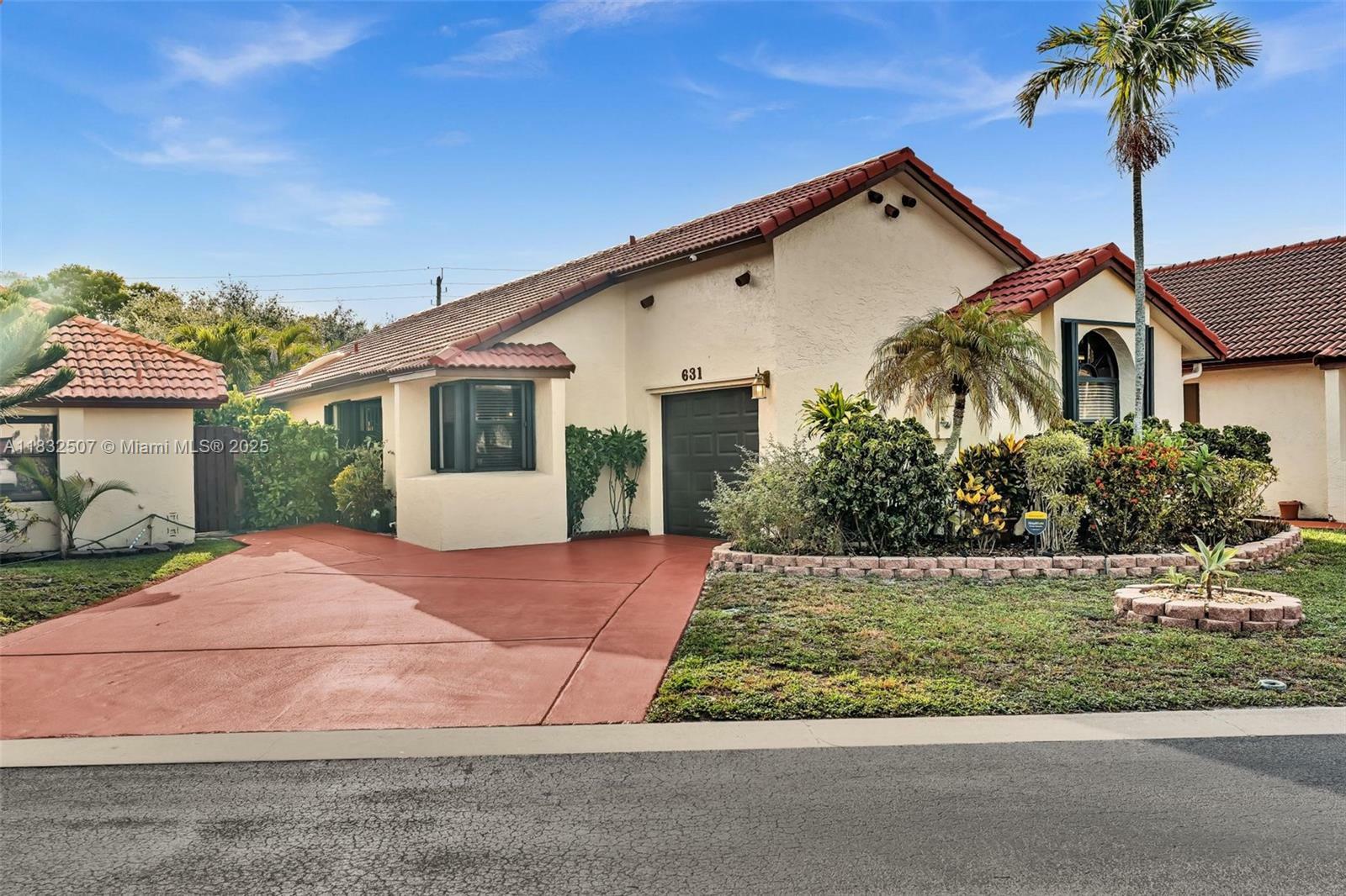 Property Photo: 631 SW 113th Ave FL 33025