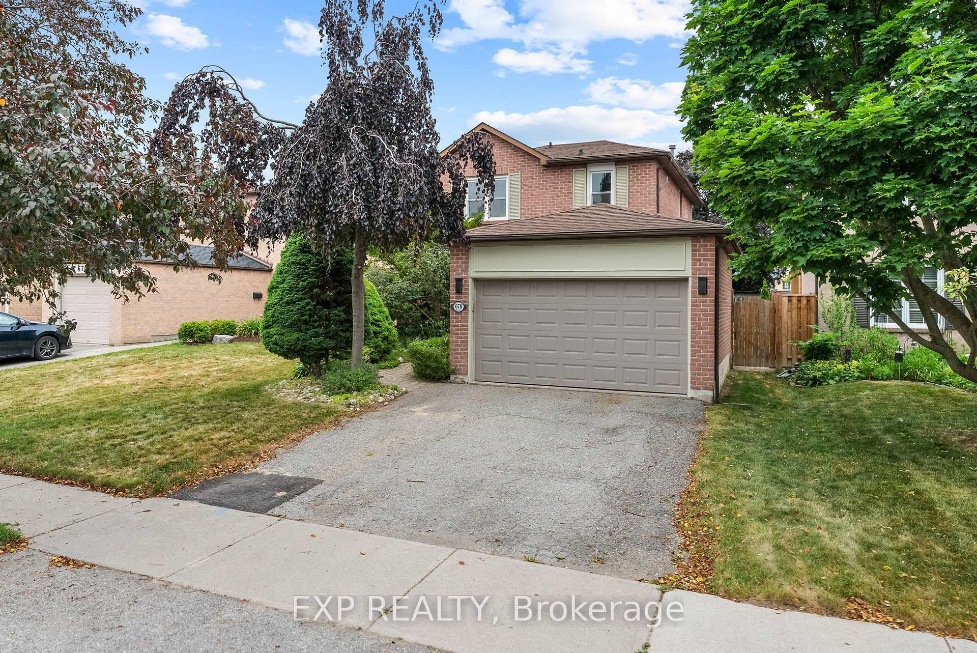 Property Photo:  678 Beckworth Square  ON L1V 3X4 