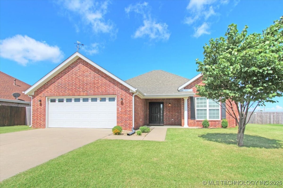 Property Photo: 915 Terri Drive OK 74006
