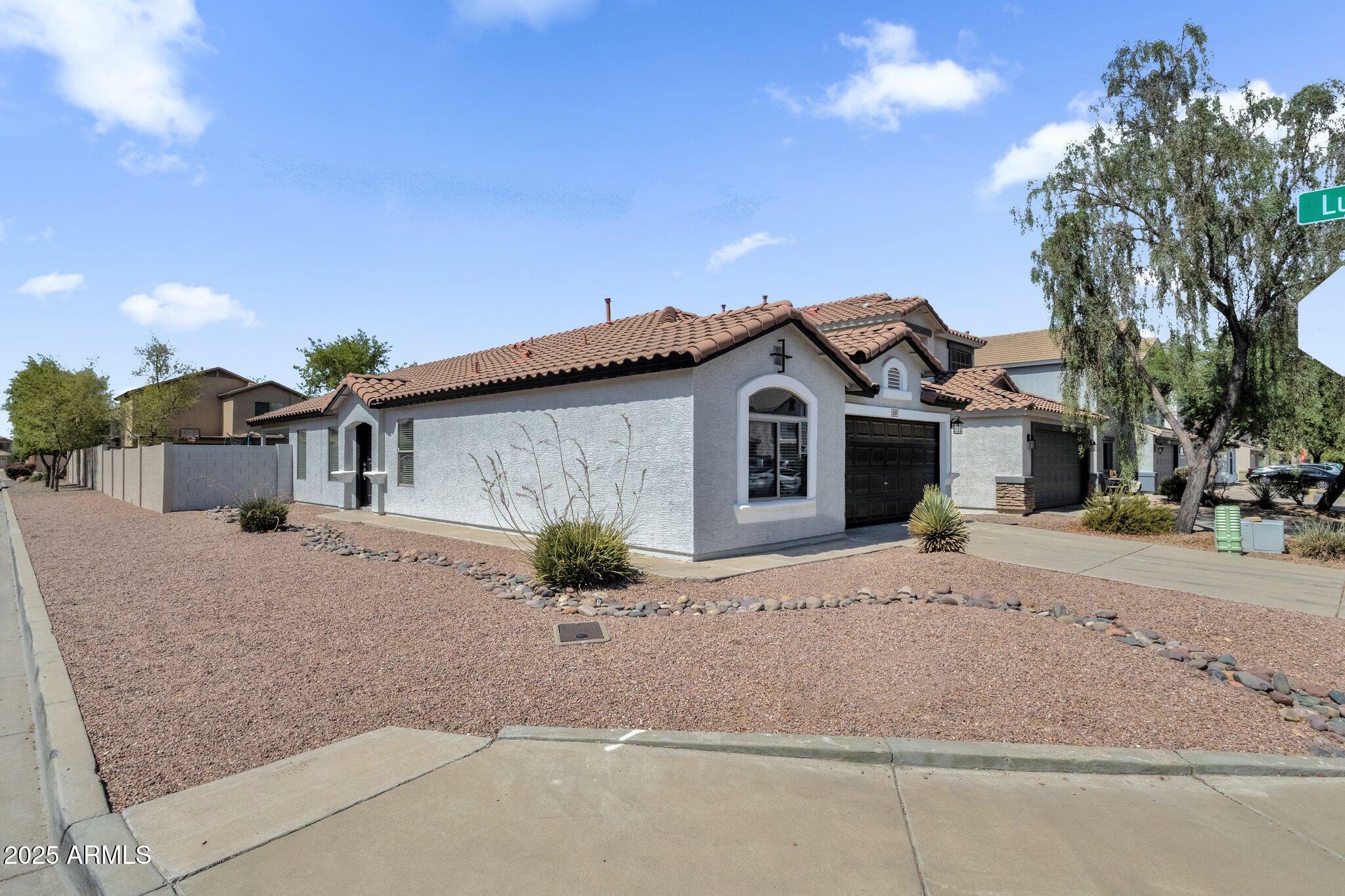 Property Photo: 509 E Daniella Drive AZ 85140