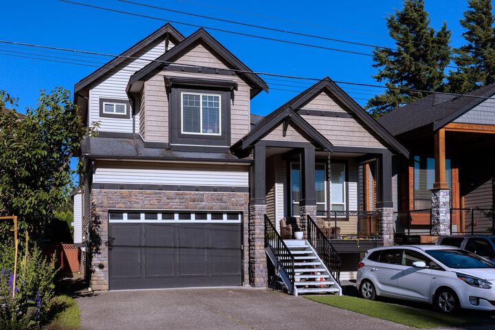 Photo de la propriété:  7186 Elwood Drive  BC V2R 1G8 