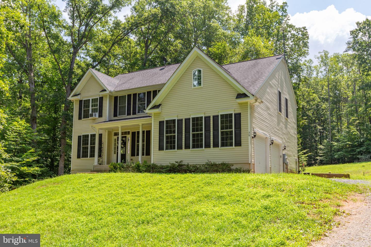Property Photo: 39 Timberidge Drive VA 22406