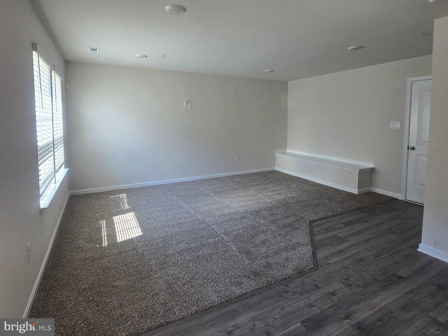 Property Photo: 6518 Spoonbill Way MD 20735
