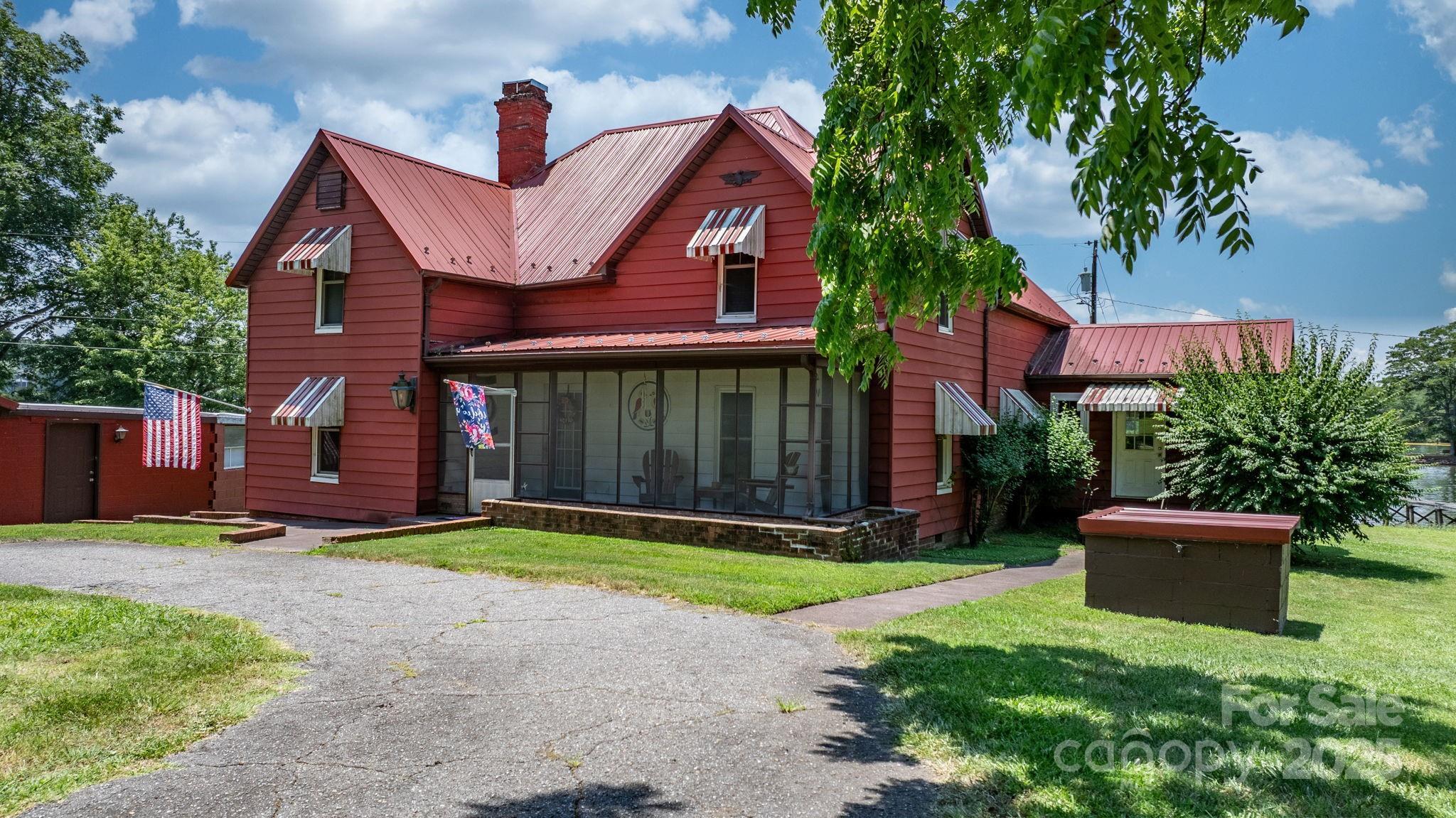 Property Photo: 237 Shiloh Church Road NC 28601