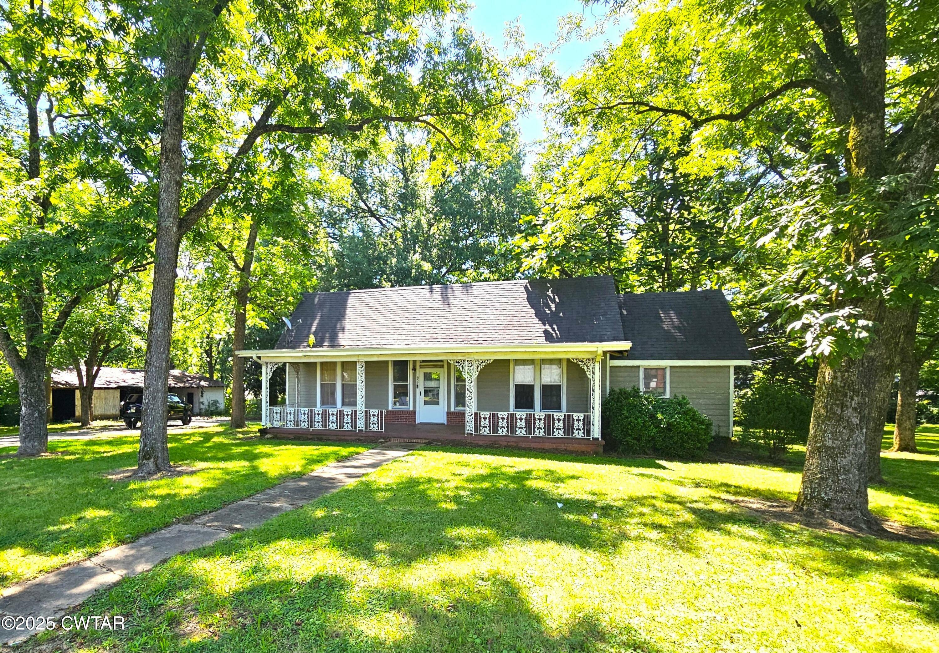 652 Chester Levee Road  Jackson TN 38301 photo