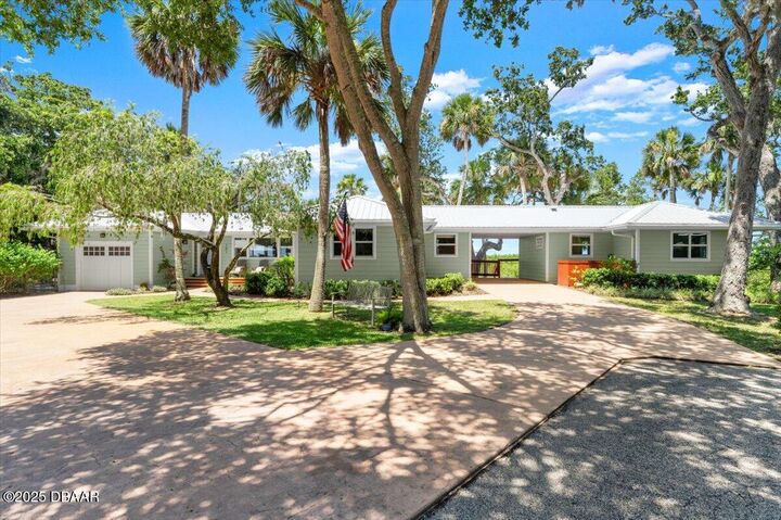Property Photo:  101 Azalea Circle  FL 32168 