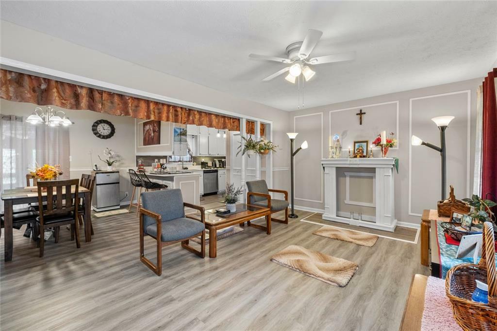 Property Photo: 999 Chestnut Oak Court GA 30046