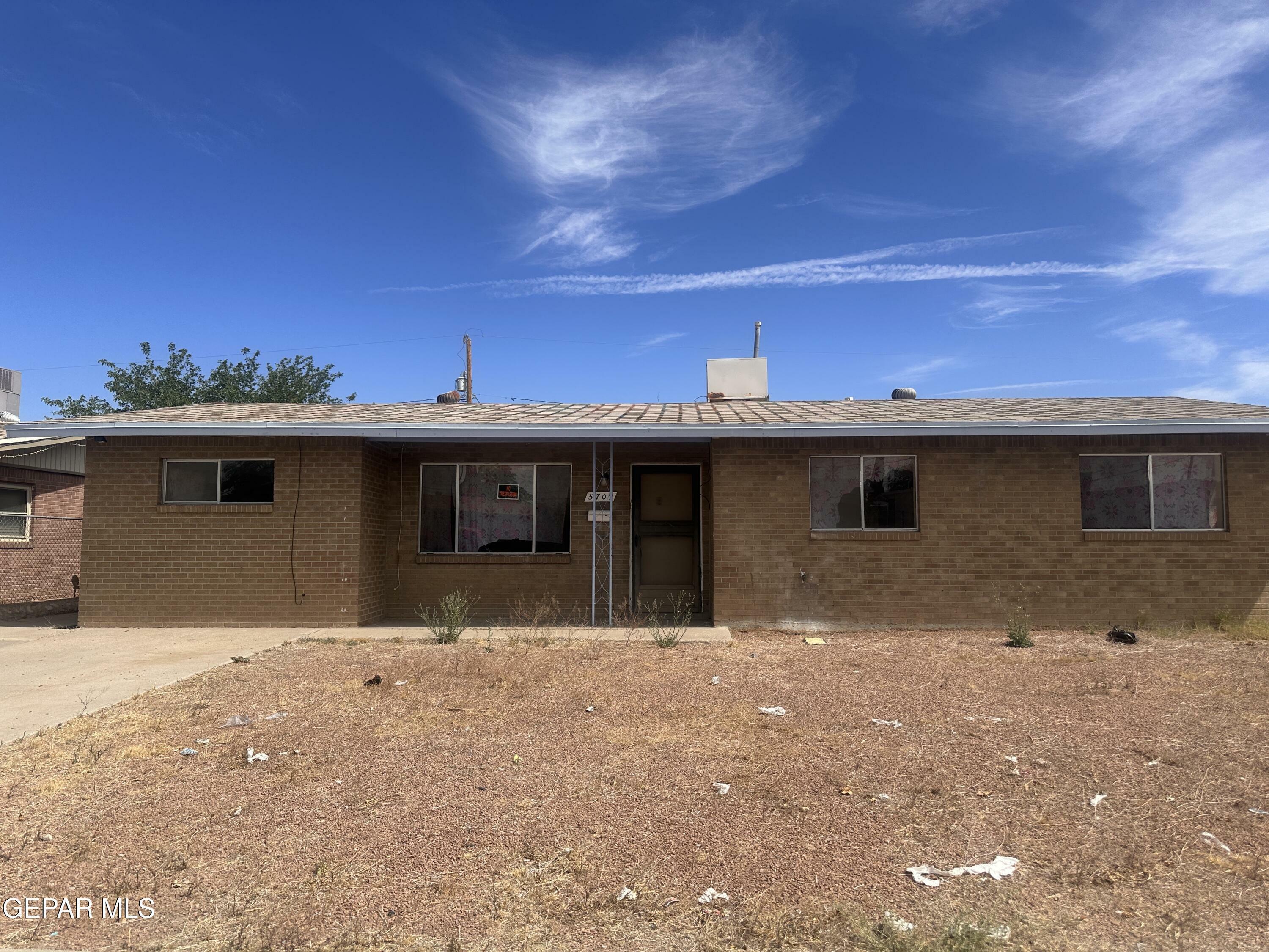 Property Photo:  5709 Wren Avenue  TX 79924 
