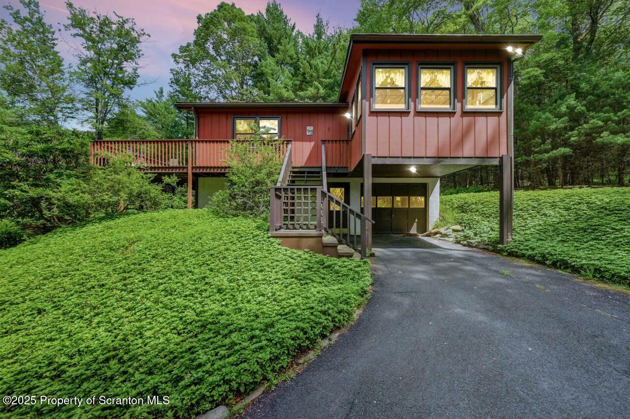 7319 Moss Drive  Swiftwater PA 18370 photo