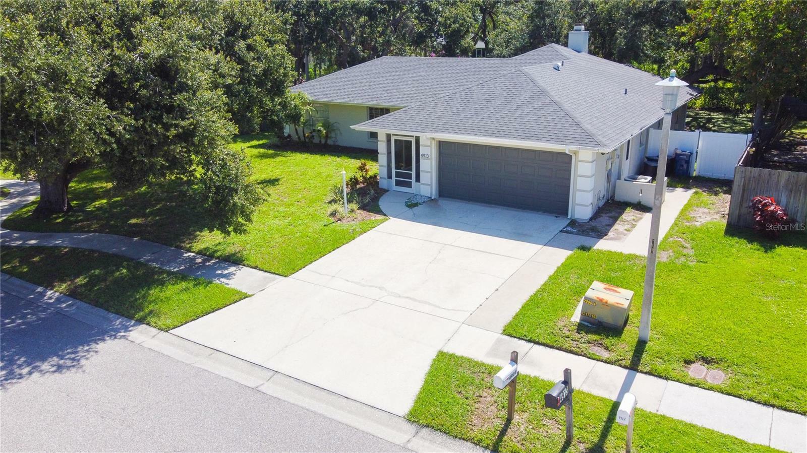 Property Photo: 4913 32nd Street E FL 34203