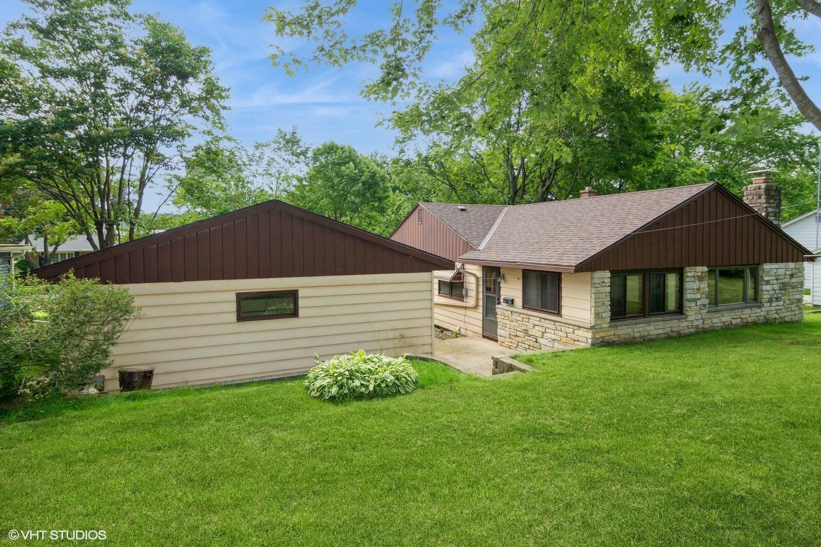 Property Photo: 610 Seitz Ave WI 53050