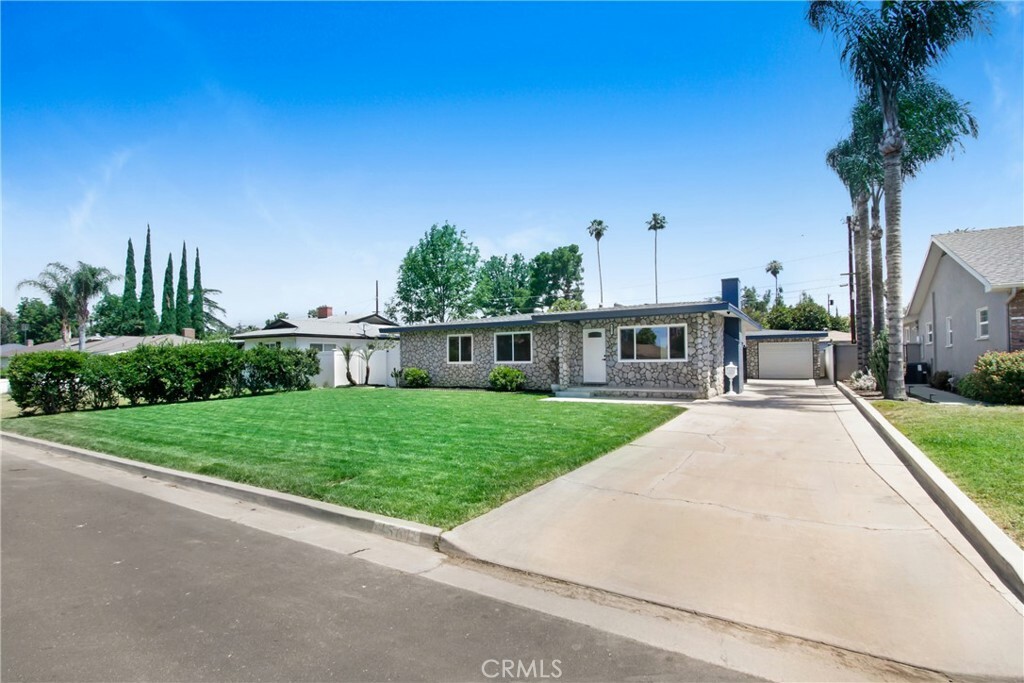 4561 Beverly Court  Riverside CA 92506 photo