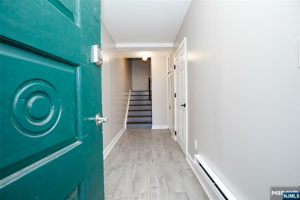 Property Photo:  186 Park Street  NJ 07017 