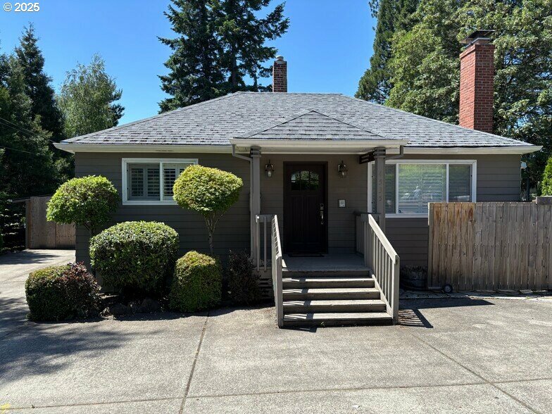 4535 SW Laurelwood Ave  Portland OR 97225 photo